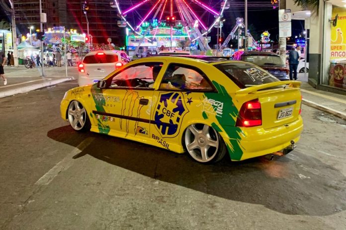 copa-do-mundo-movimenta-mercado-grafico-com-adesivos-para-carros
