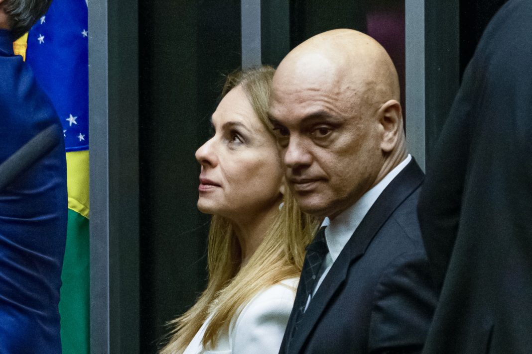 stf-divulga-contrato-de-r$-131-milhoes-entre-mulher-de-moraes-e-master