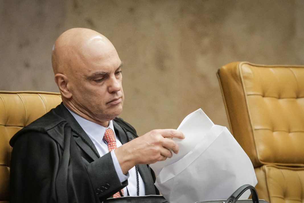 “dialogos-fantasiosos”,-diz-moraes-ao-negar-troca-de-mensagens-com-vorcaro