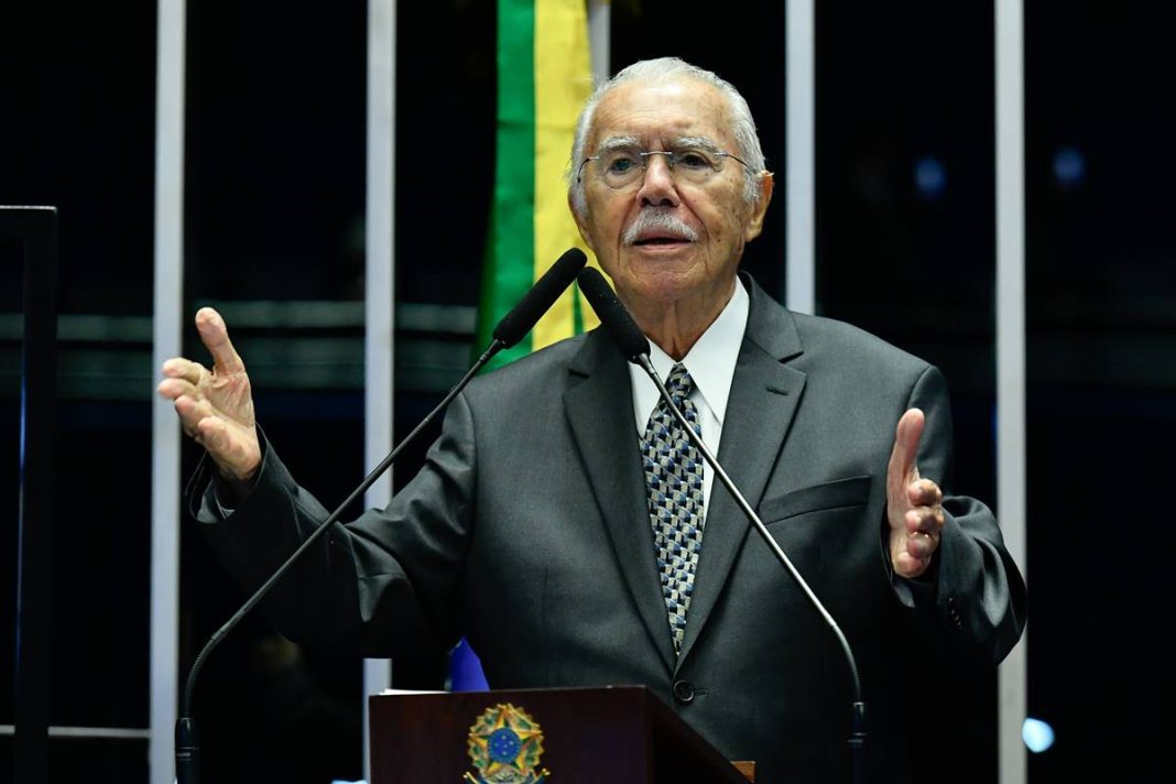 sarney-segue-em-tratamento-de-pneumonia,-com-“evolucao-clinica-favoravel”