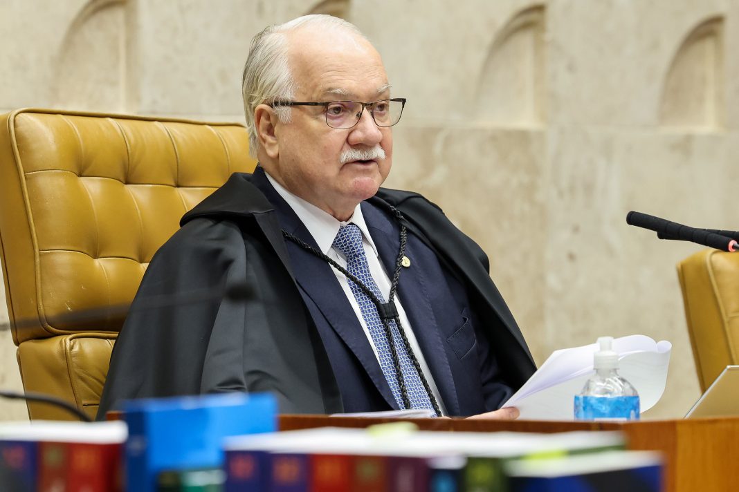 leia-integra-do-discurso-de-fachin-em-sessao-que-julga-se-abre-investigacao-contra-moraes
