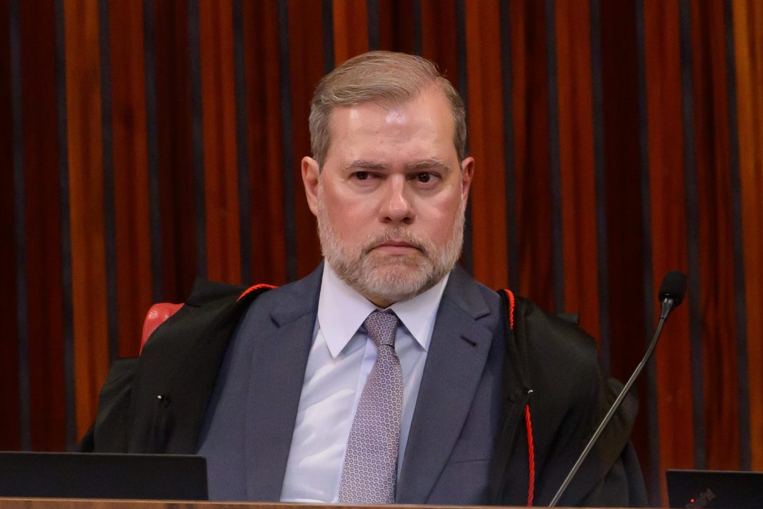 toffoli-declara-suspeicao-em-sessao-que-julga-se-abre-investigacao-a-moraes