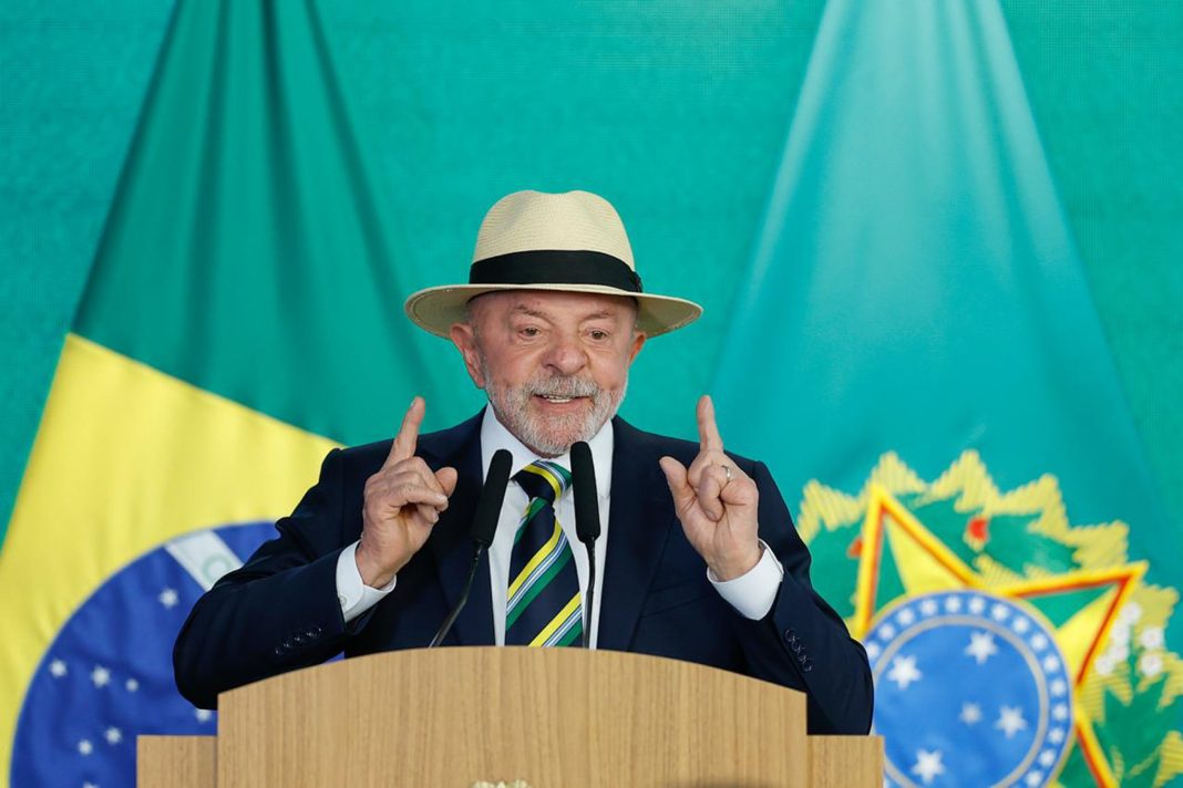 lula-critica-mendonca-por-estar-“so-soltando-aquilo-que-interessava-a-ele”