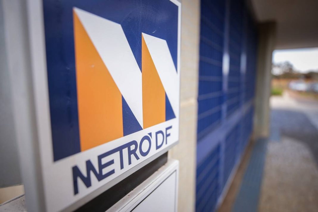 apos-assembleia,-metroviarios-encerram-indicativo-de-greve