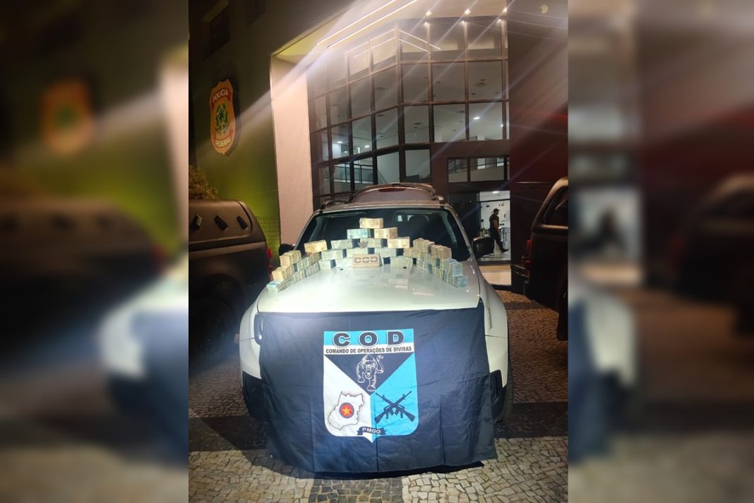 misterio-do-milhao:-pf-investiga-destino-de-carro-abarrotado-de-dinheiro