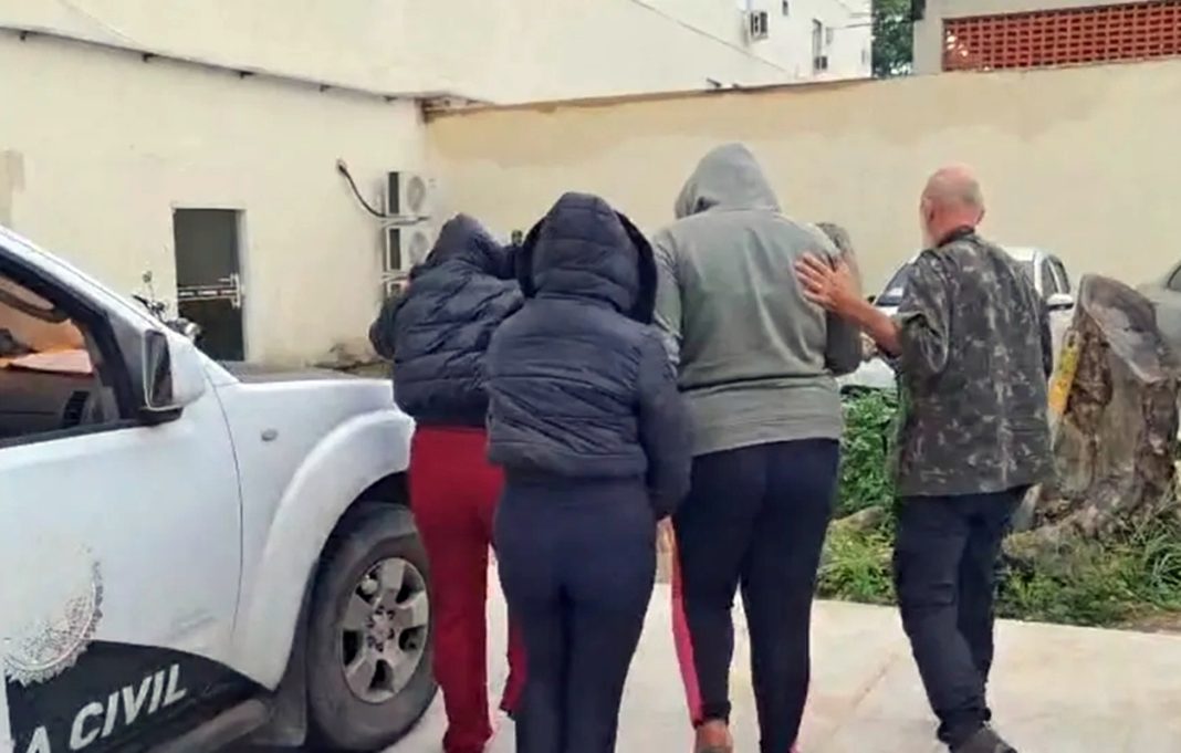 rio:-policia-prende-quadrilha-que-aplicava-golpes-em-beneficiarios-do-inss