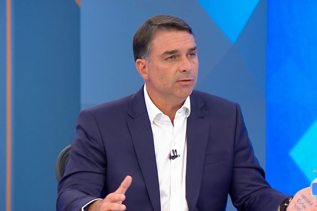 flavio-acusa-dino-de-usar-inquerito-das-emendas-para-interferir-em-eleicoes