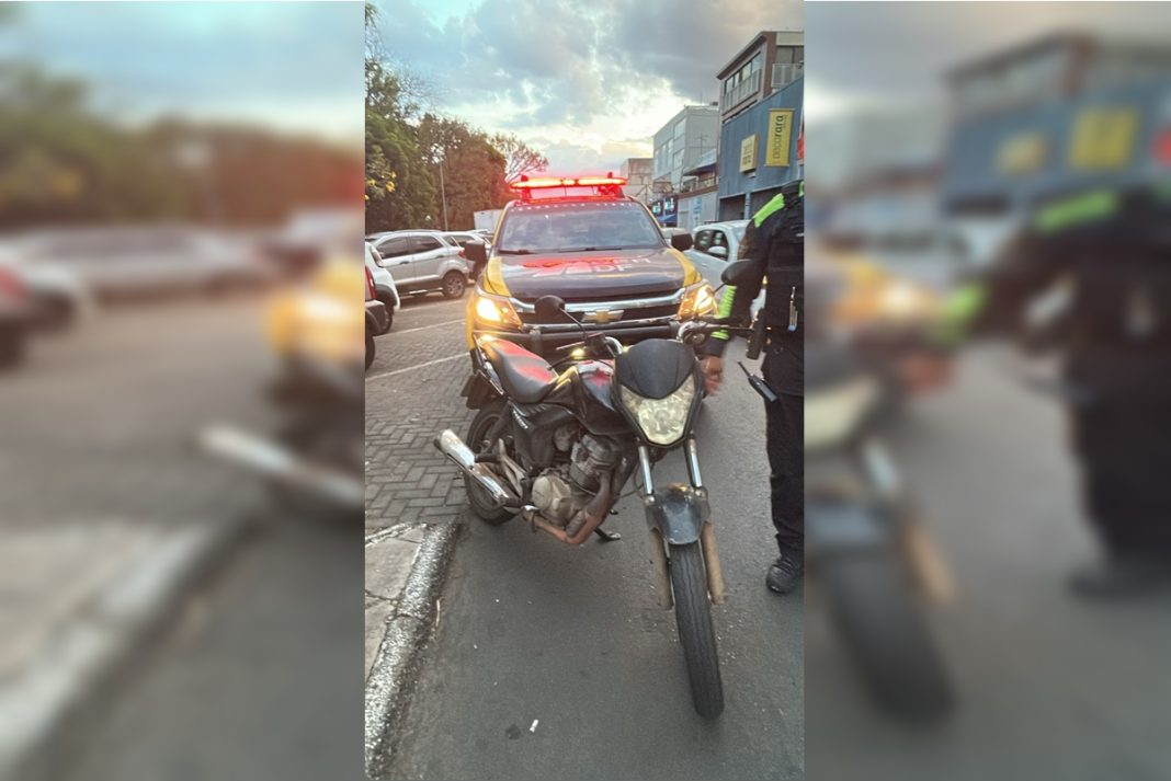 der-e-detran-apreendem-moto-com-mais-de-r$-114-mil-em-debitos-no-df