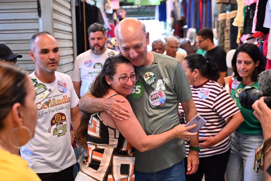 arruda-diz-que-pretende-dar-fim-a-licitacao-para-boxes-de-feiras-do-df