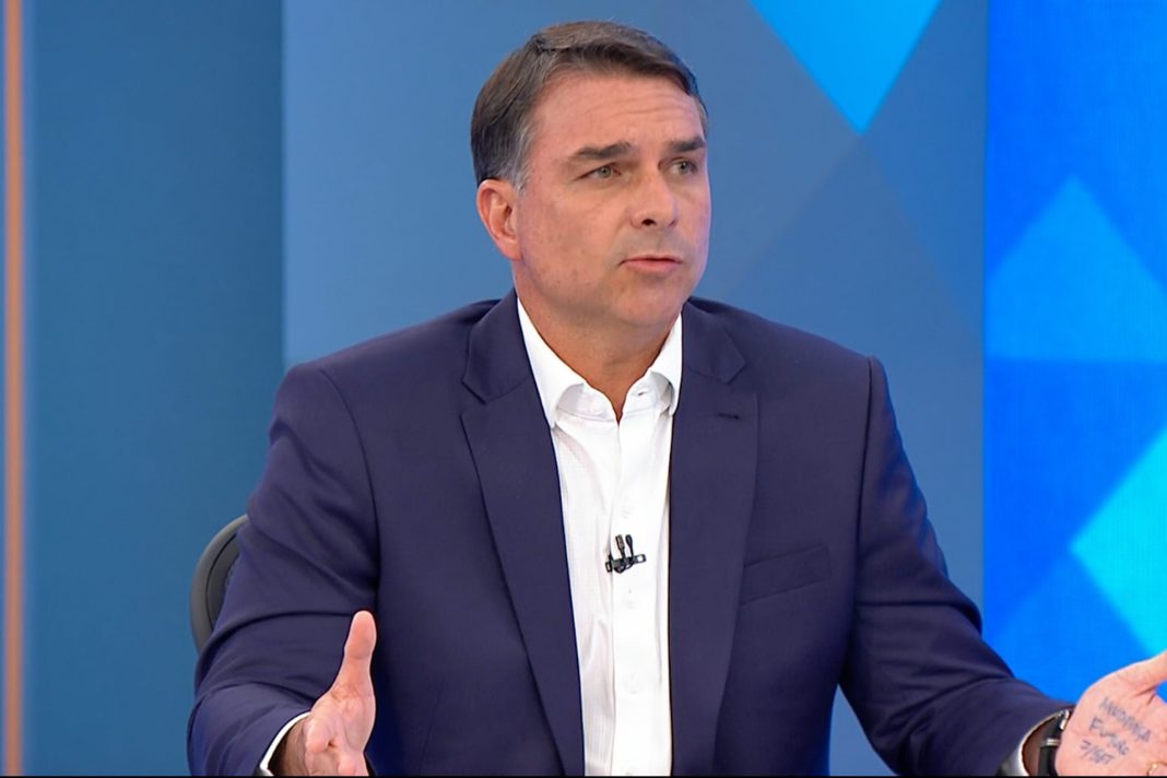 flavio-sobre-foto-de-gonet-com-vorcaro:-“rindo-da-cara-do-povo-sofrido”