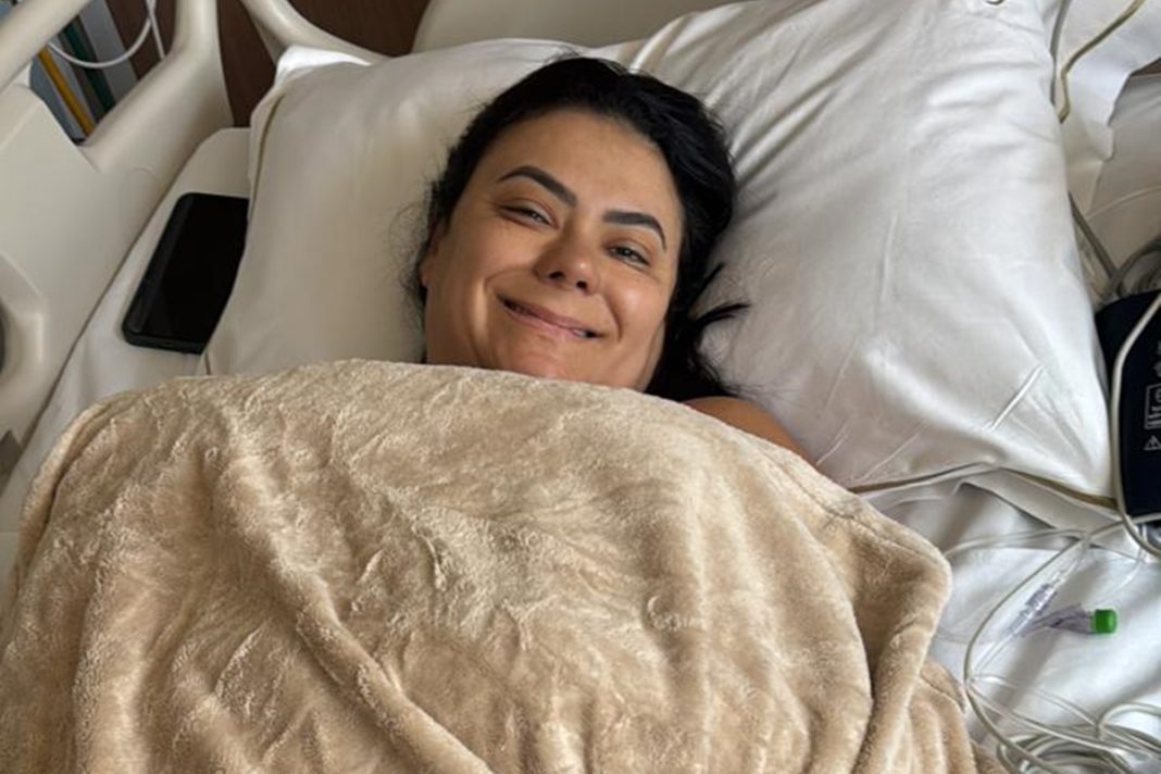 mulher-descobre-dois-aneurismas-cerebrais-ao-investigar-dor-de-cabeca