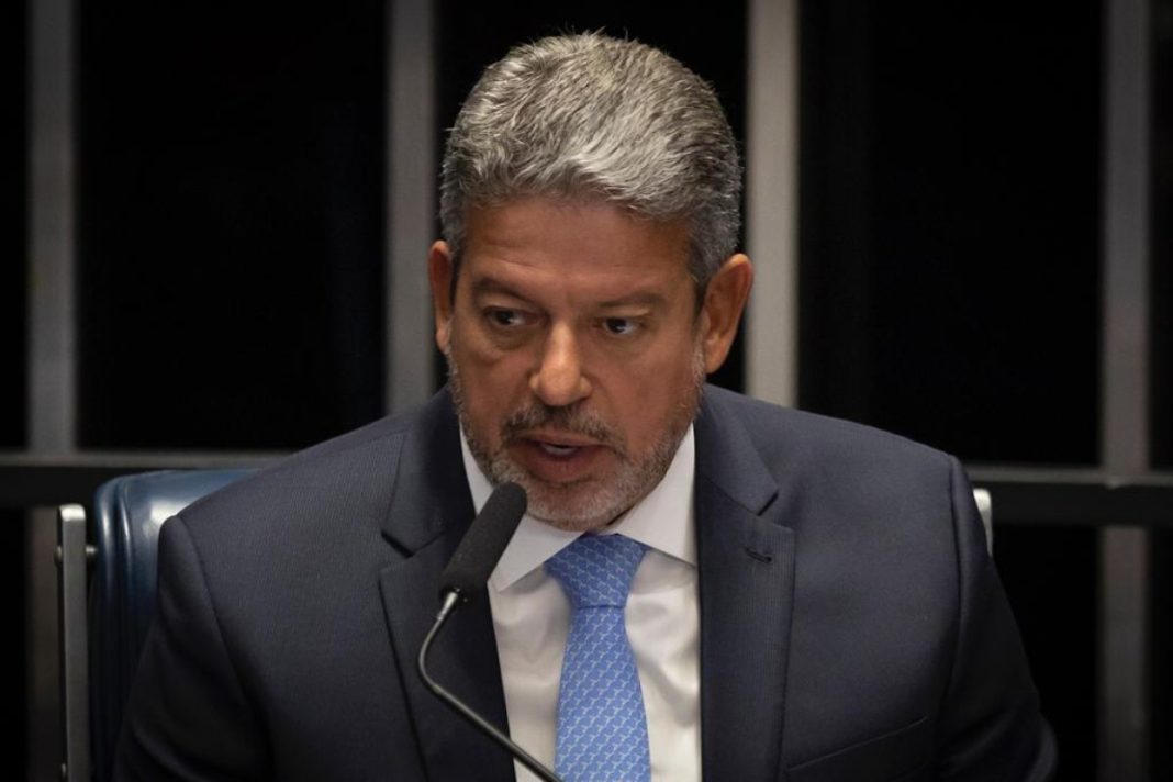 lira,-marina-e-calheiros-tem-disputa-acirrada-ao-senado-em-al,-diz-pesquisa