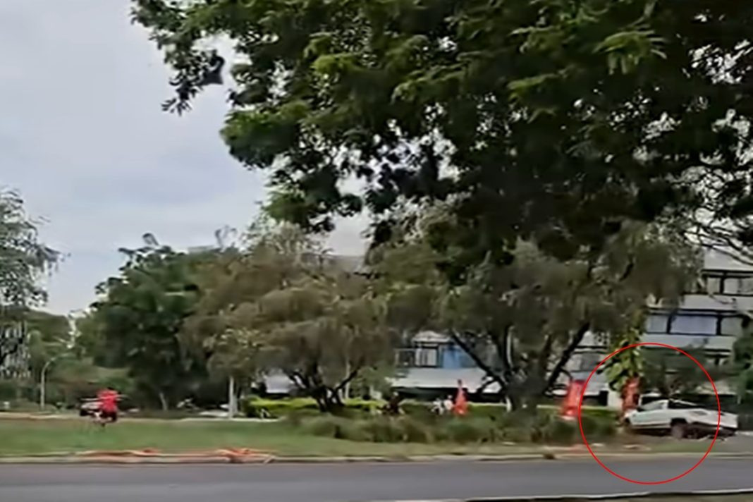 mpe-pede-investigacao-sobre-motorista-que-atropelou-bandeiras-de-candidato