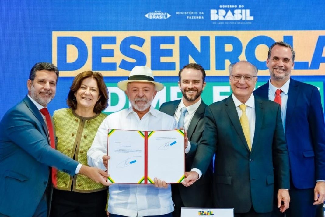desenrola:-lula-anuncia-compra-de-dividas-das-familias-por-r$-15-bilhoes