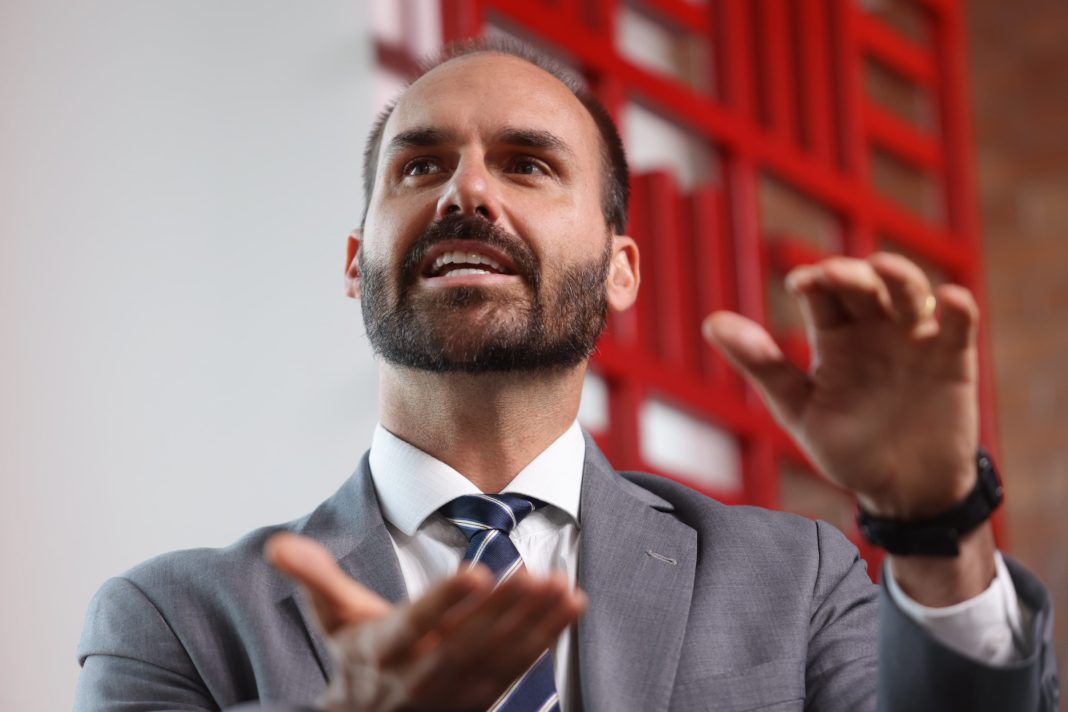 stf-condena-eduardo-bolsonaro-por-difamacao-contra-tabata-amaral
