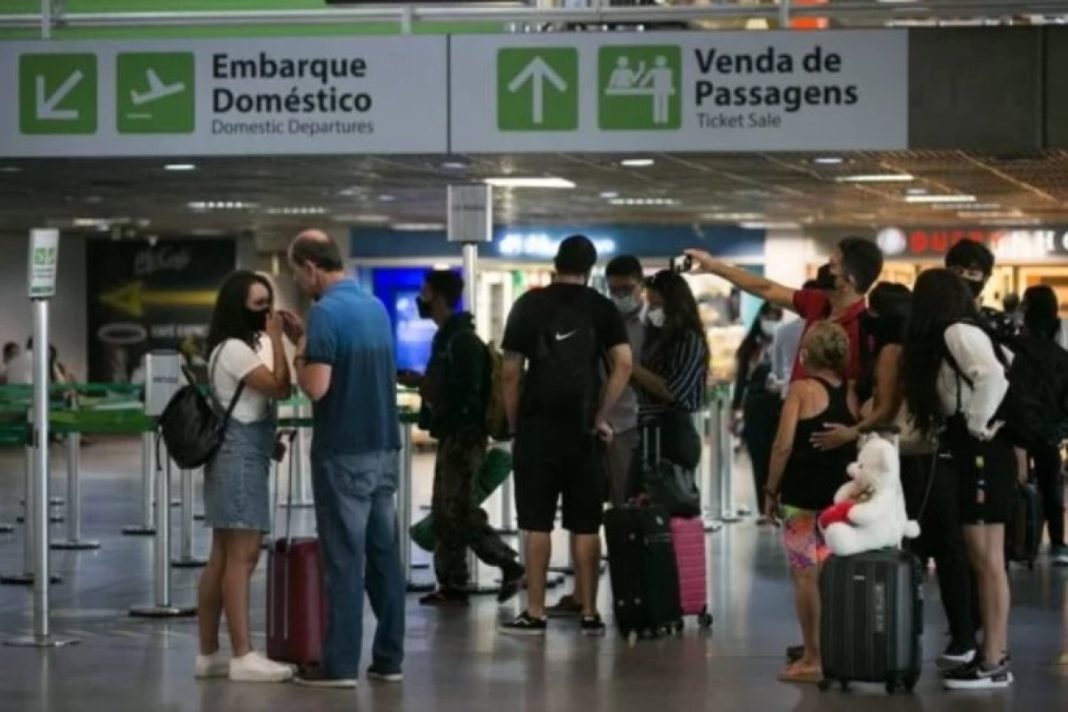 buraco-na-pista-de-confins-provoca-atrasos-e-cancelamentos-em-voos-do-df