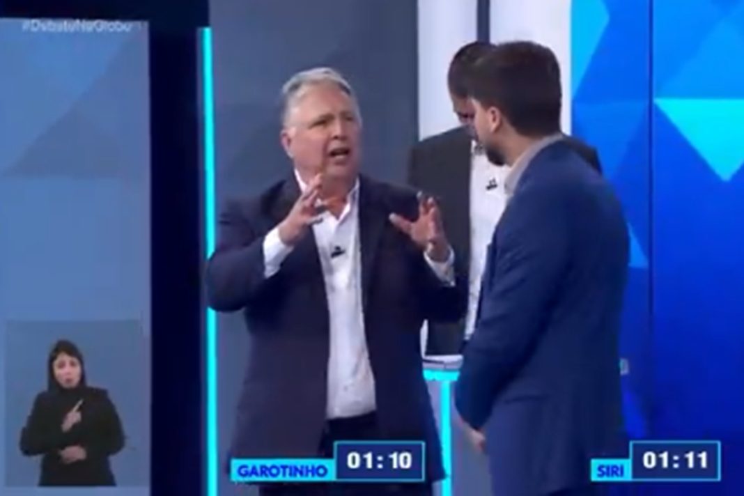 em-debate,-garotinho-cita-programa-“leitinho-feliz”-e-faz-adversarios-rirem