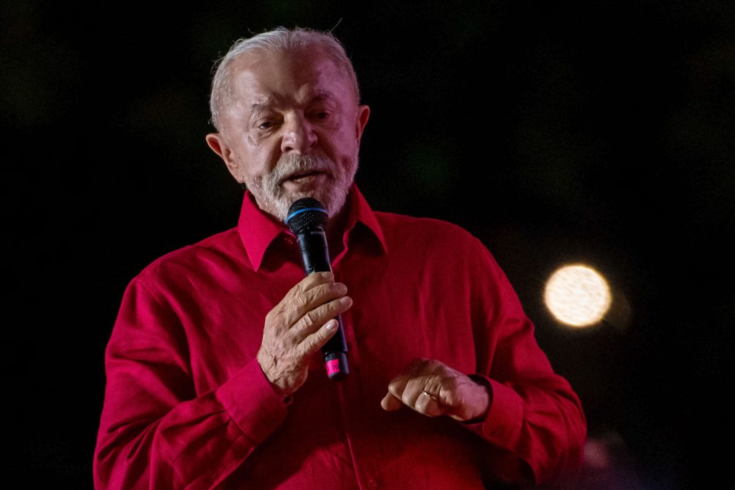 lula-informa-que-nao-vai-a-debate-da-globo-e-negocia-ida-a-podcast