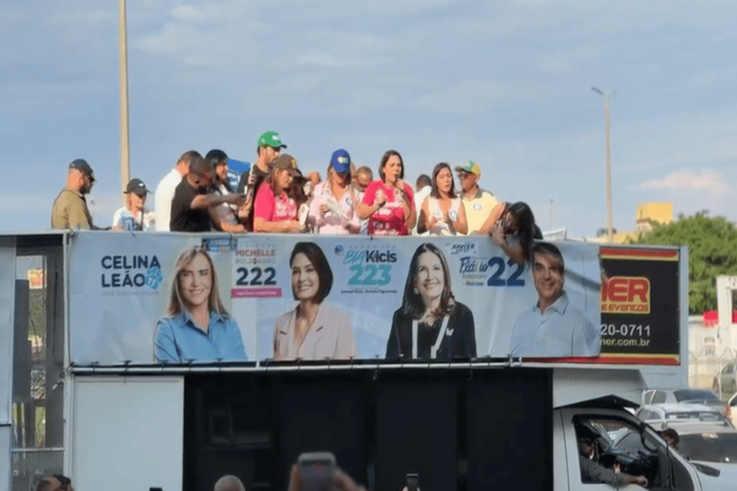 michelle-responde-a-janja-em-ato:-“bolsonara-de-ceilandia-com-orgulho”