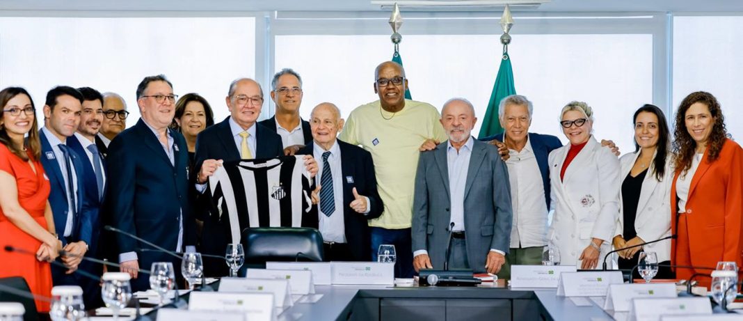 governo-assina-cessao-ao-santos-em-meio-a-briga-com-clubes-sobre-bets