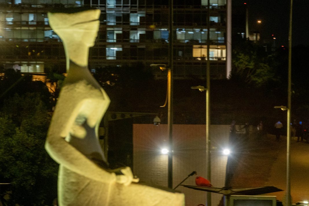 mochila-arremessada-perto-do-stf-nao-tinha-explosivos,-diz-esquadrao