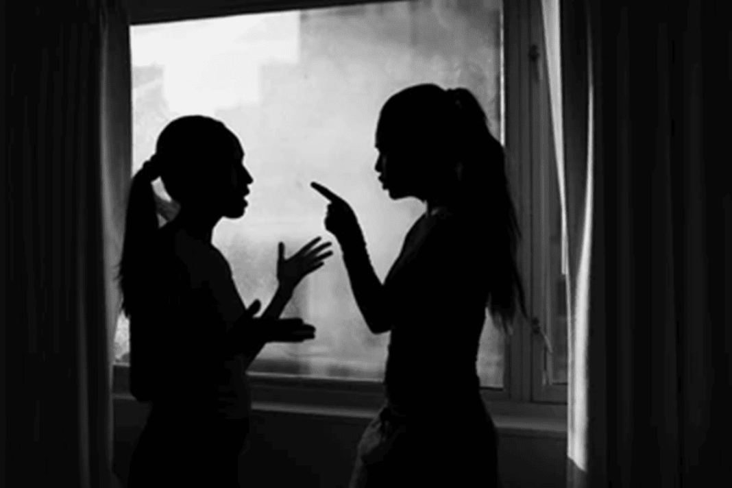 mulher-e-condenada-a-18-anos-por-tentar-matar-companheira-durante-separacao