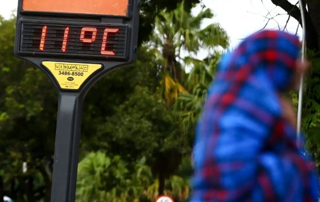 clima:-frente-fria-derruba-termometros-no-sul-e-leva-chuvas-ao-sudeste