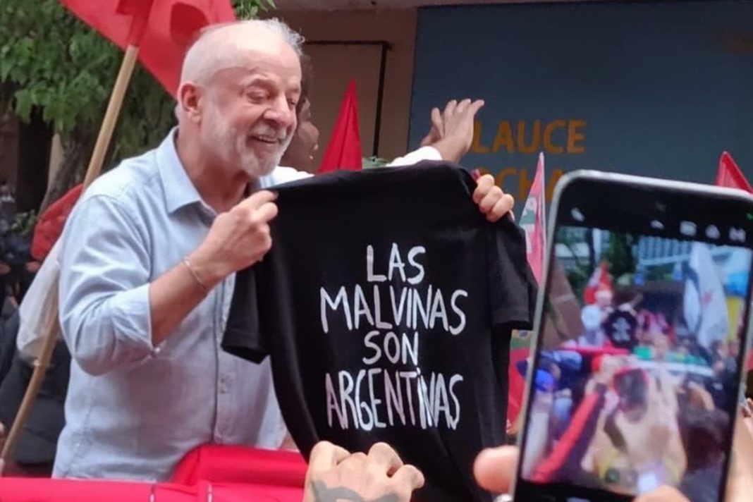 lula-exibe-camisa-“as-malvinas-sao-argentinas”-e-repercute-no-pais-vizinho