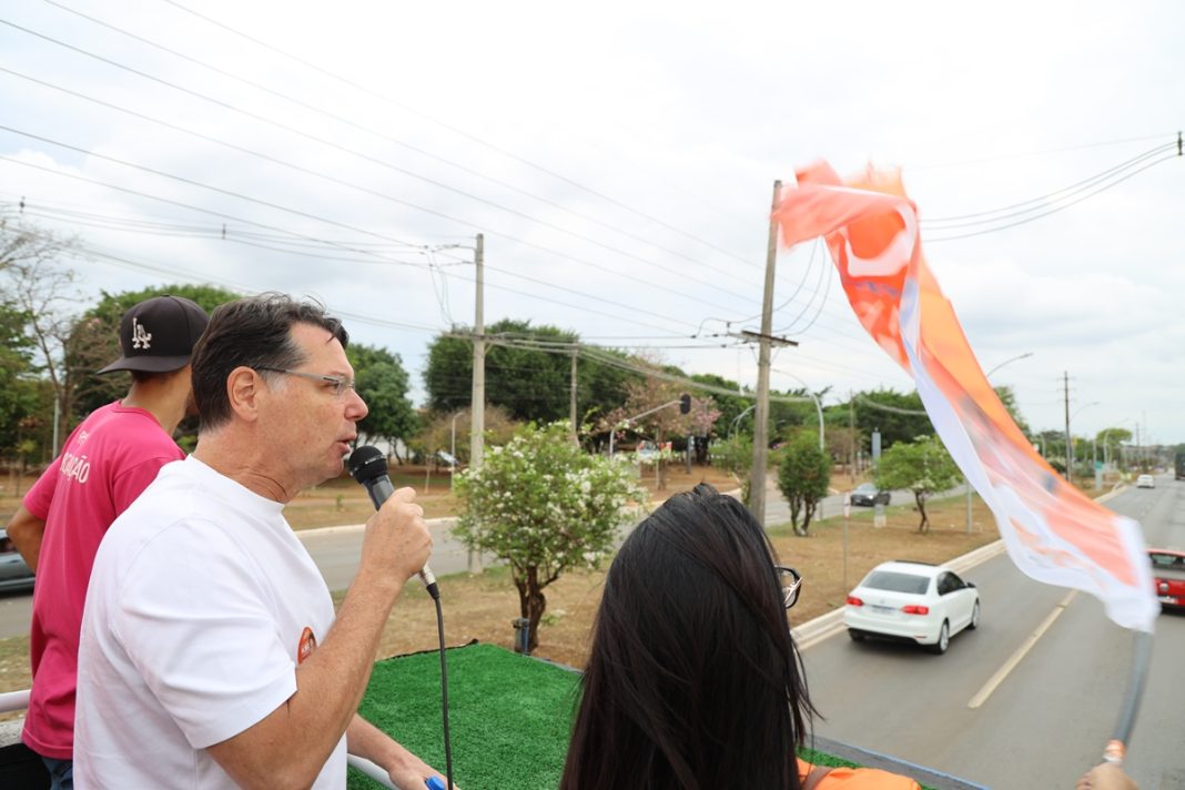 kiko-caputo-percorre-quatro-regioes-no-df-no-ultimo-dia-de-campanha