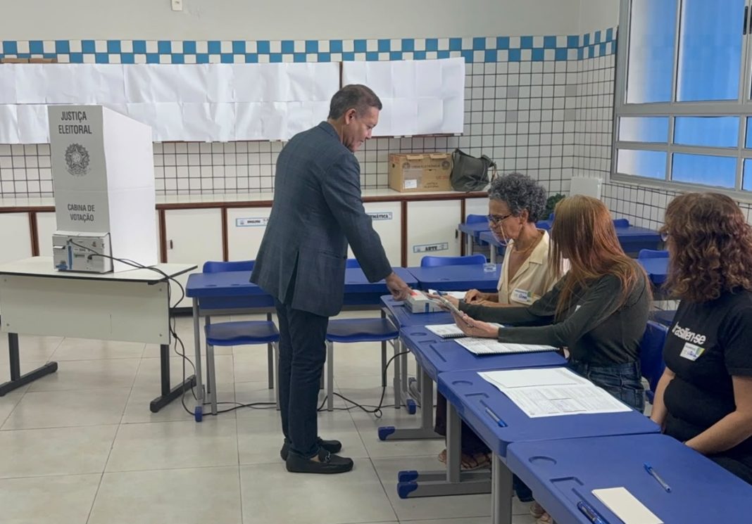 presidente-do-tse,-kassio-nunes-marques-vota-no-inicio-das-eleicoes-2026