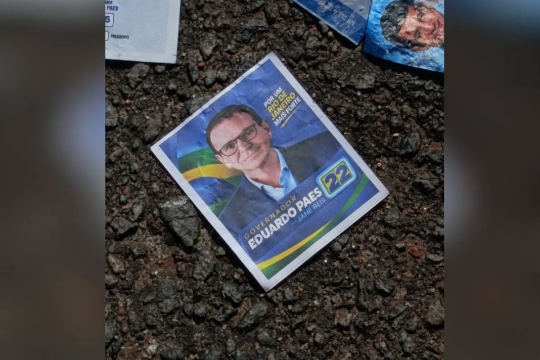 rio:-paes-aciona-justica-apos-distribuicao-de-santinhos-dele-com-numero-22
