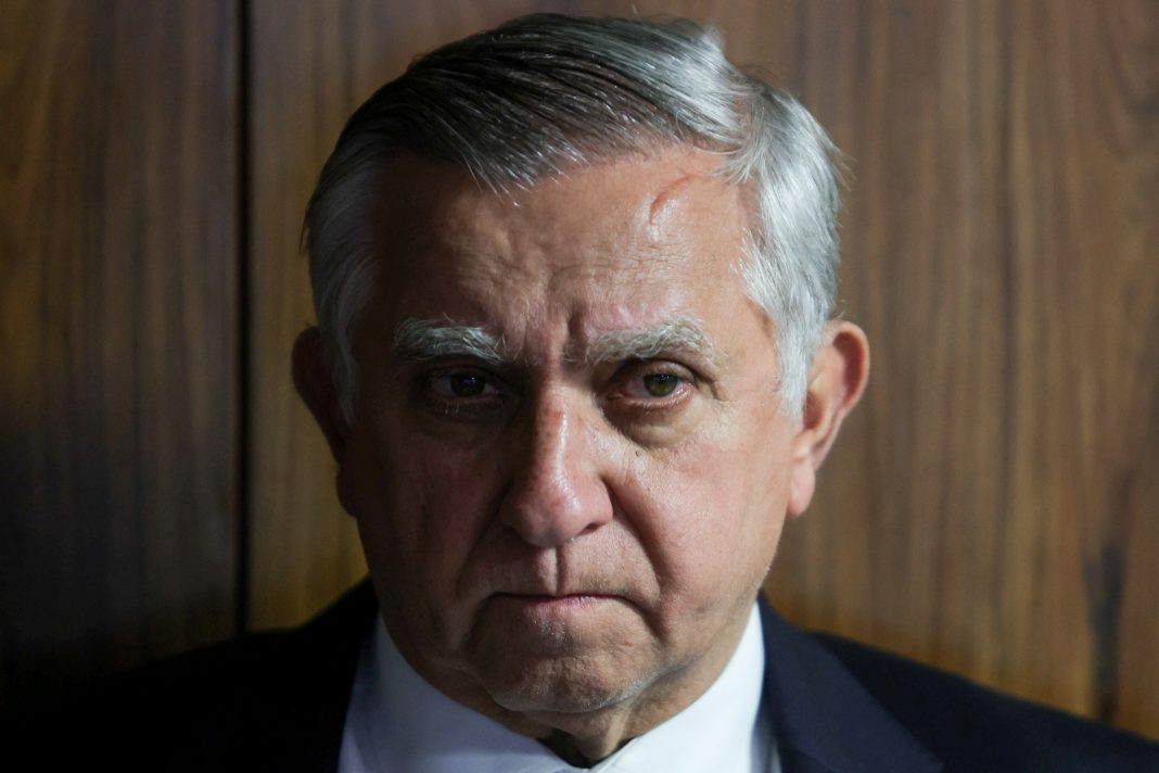 quem-e-izalci-lucas,-senador-que-volta-a-camara-dos-deputados-em-2027