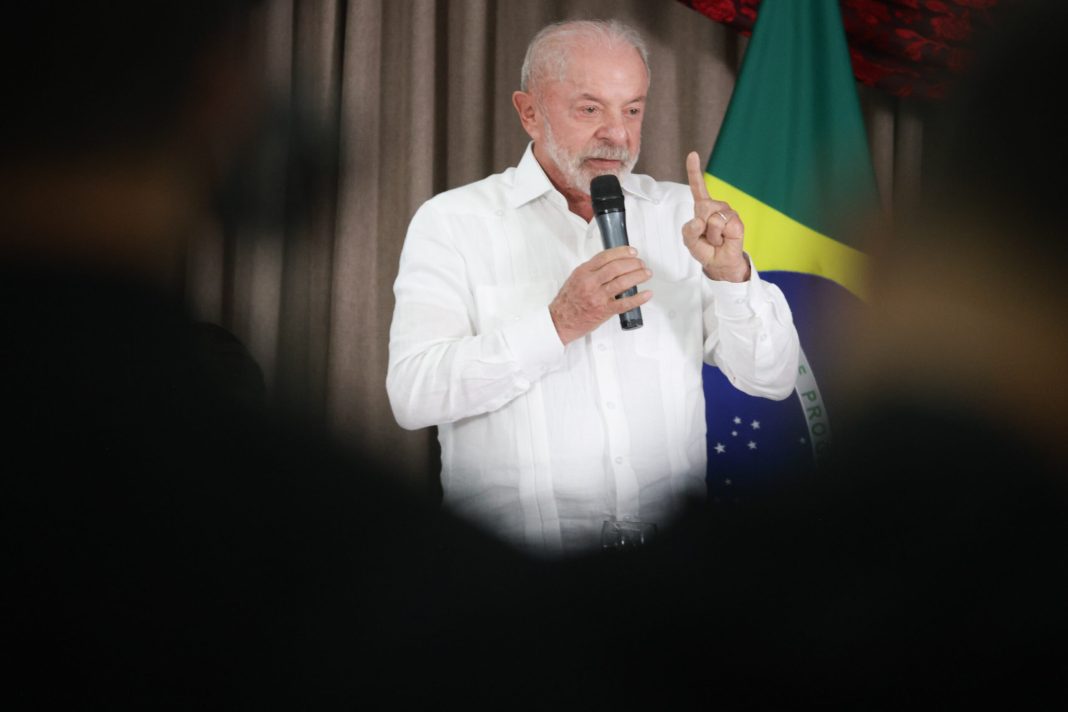 “as-vezes-o-povo-nao-vota-porque-nao-compreendeu”,-diz-lula-apos-1o-turno