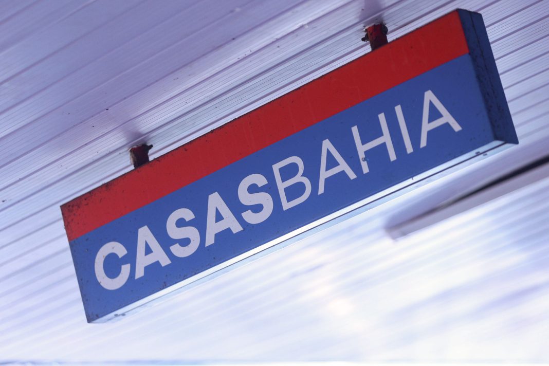 casas-bahia-reduz-estoques-e-perde-4,6-mil-funcionarios,-diz-pericia