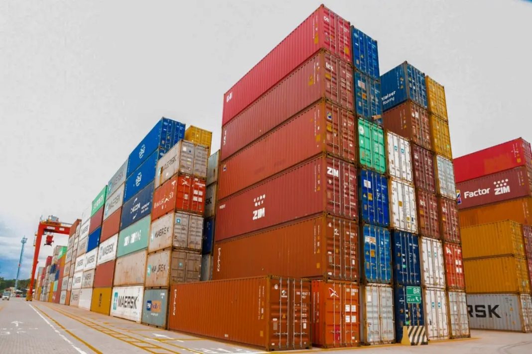balanca-comercial-tem-superavit-de-us$-7,7-bilhoes-em-setembro