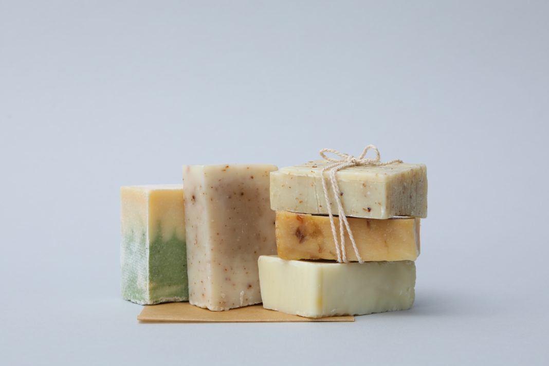 anvisa-cria-regras-para-producao-artesanal-de-cosmeticos-no-brasil