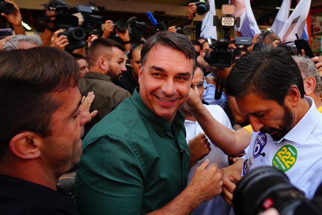 alto-escalao-do-centrao-da-vitoria-de-flavio-como-certa-e-sinaliza-apoio