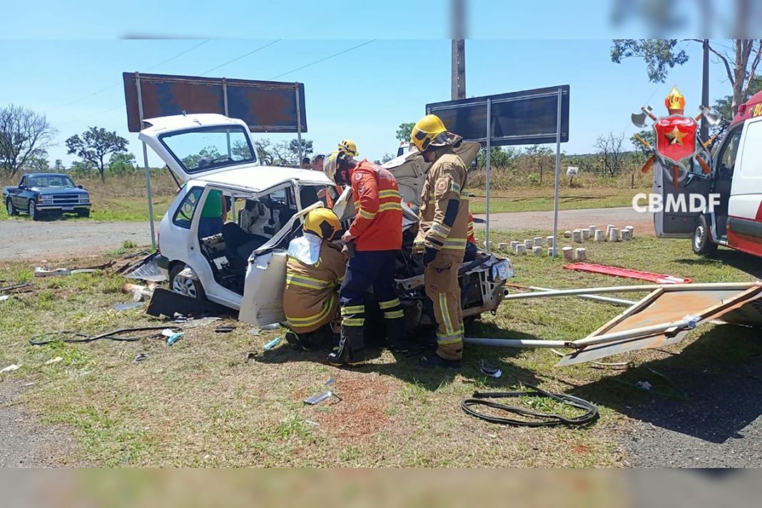 colisao-frontal-deixa-vitimas-presas-as-ferragens-na-br-251