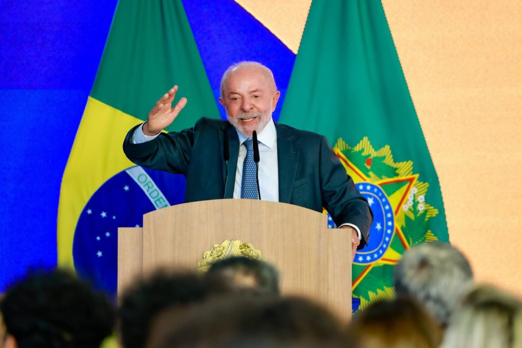 lula:-campanha-aciona-tse-por-transporte-a-quem-teve-local-de-votar-mudado