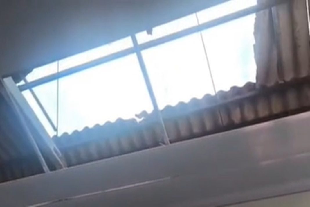 parte-de-telhado-de-escola-no-paranoa-desaba-em-cima-de-sala-de-aula
