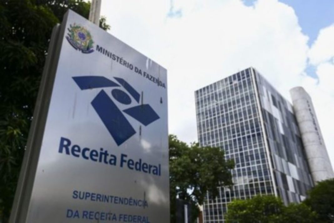 arrecadacao-federal-soma-r$-239,4-bilhoes-em-setembro,-recorde-para-o-mes