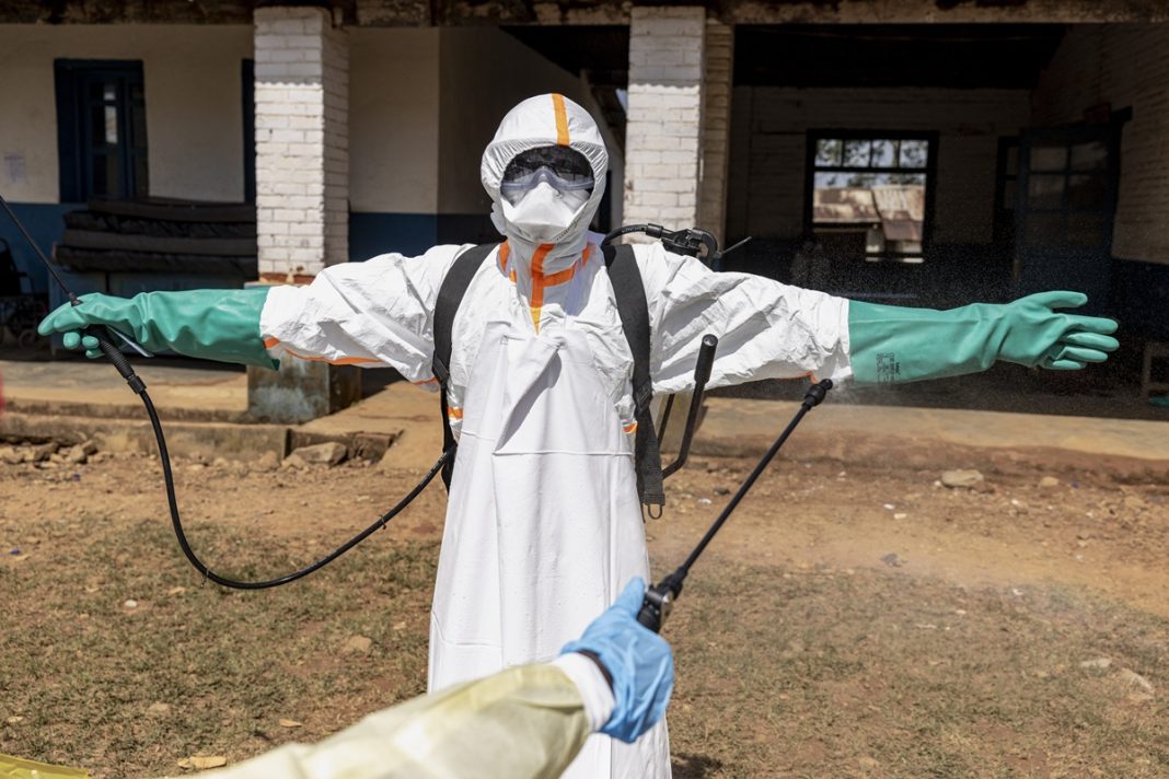 ebola:-primeira-paciente-na-nigeria-pode-ter-contraido-o-virus-no-aeroporto