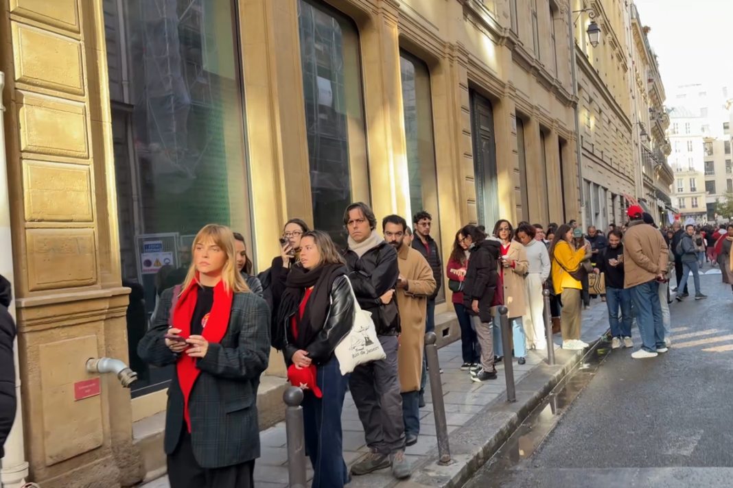 eleicoes-2026:-brasileiros-reclamam-de-filas-para-votar-no-exterior