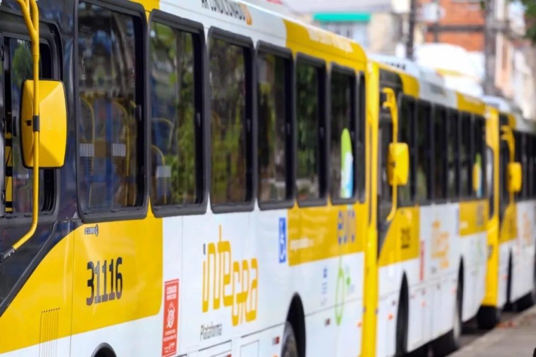 eleitores-relatam-falta-de-onibus-para-votar-em-sp,-salvador-e-petropolis