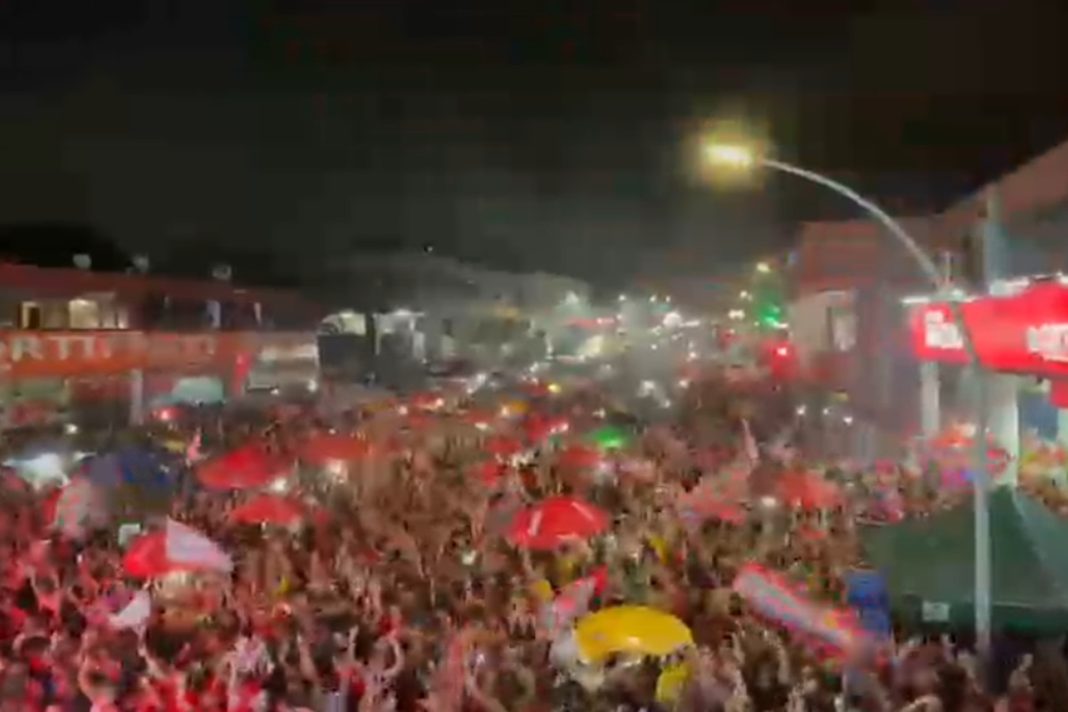 clima-de-copa:-eleitores-comemoram-vitoria-de-lula-em-varias-regioes-do-df