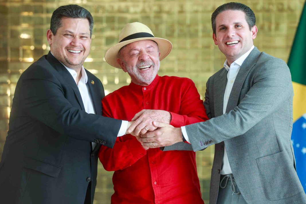 apos-reeleicao,-lula-recebe-alcolumbre-e-motta-no-palacio-da-alvorada
