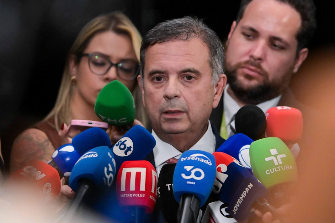flavio-fala-em-fraude,-mas-lider-da-oposicao-diz-que-pl-nao-tem-provas
