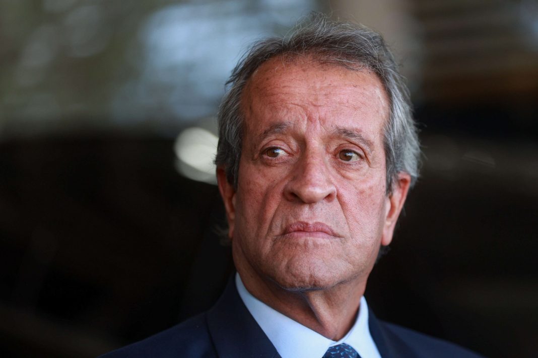 valdemar-visita-jair-bolsonaro-e-critica-carta-de-flavio:-“nao-gostei”