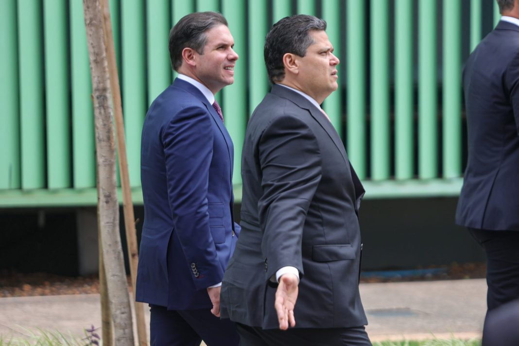 centrao-recalcula-relacao-com-pl-de-olho-em-reeleicao-de-motta-e-alcolumbre