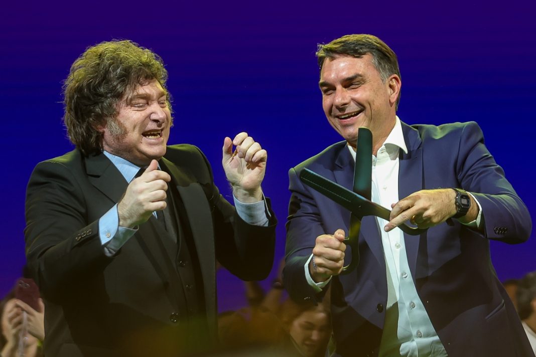 itamaraty-convoca-encarregada-argentina-para-explicar-apoio-milei-a-flavio